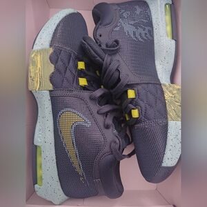 Brand new LeBron James size 10. New in box no top